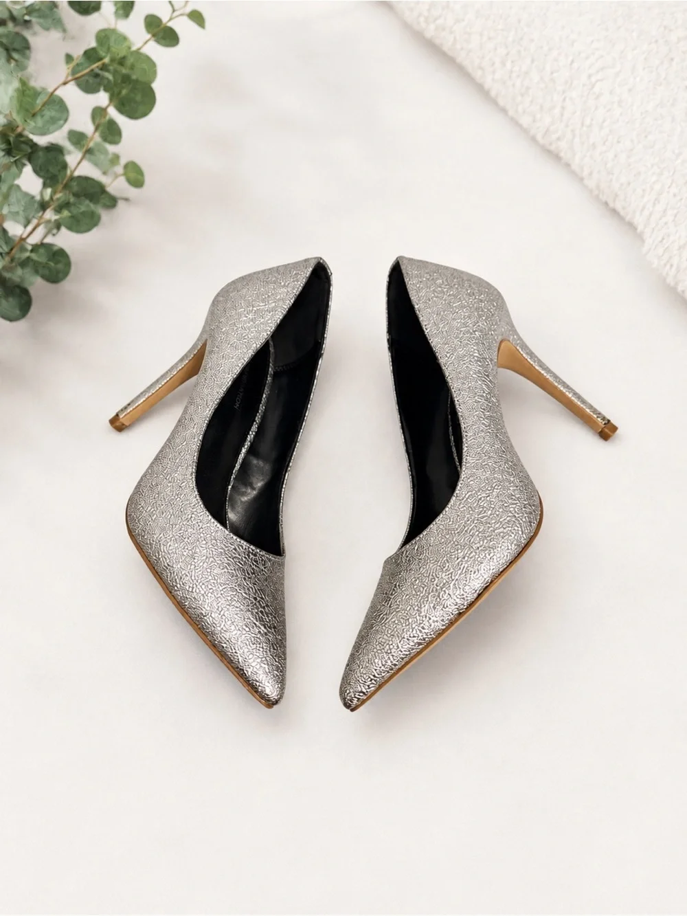 BCBGeneration Silver Glitter Pointed-Toe Pumps Size 7.5